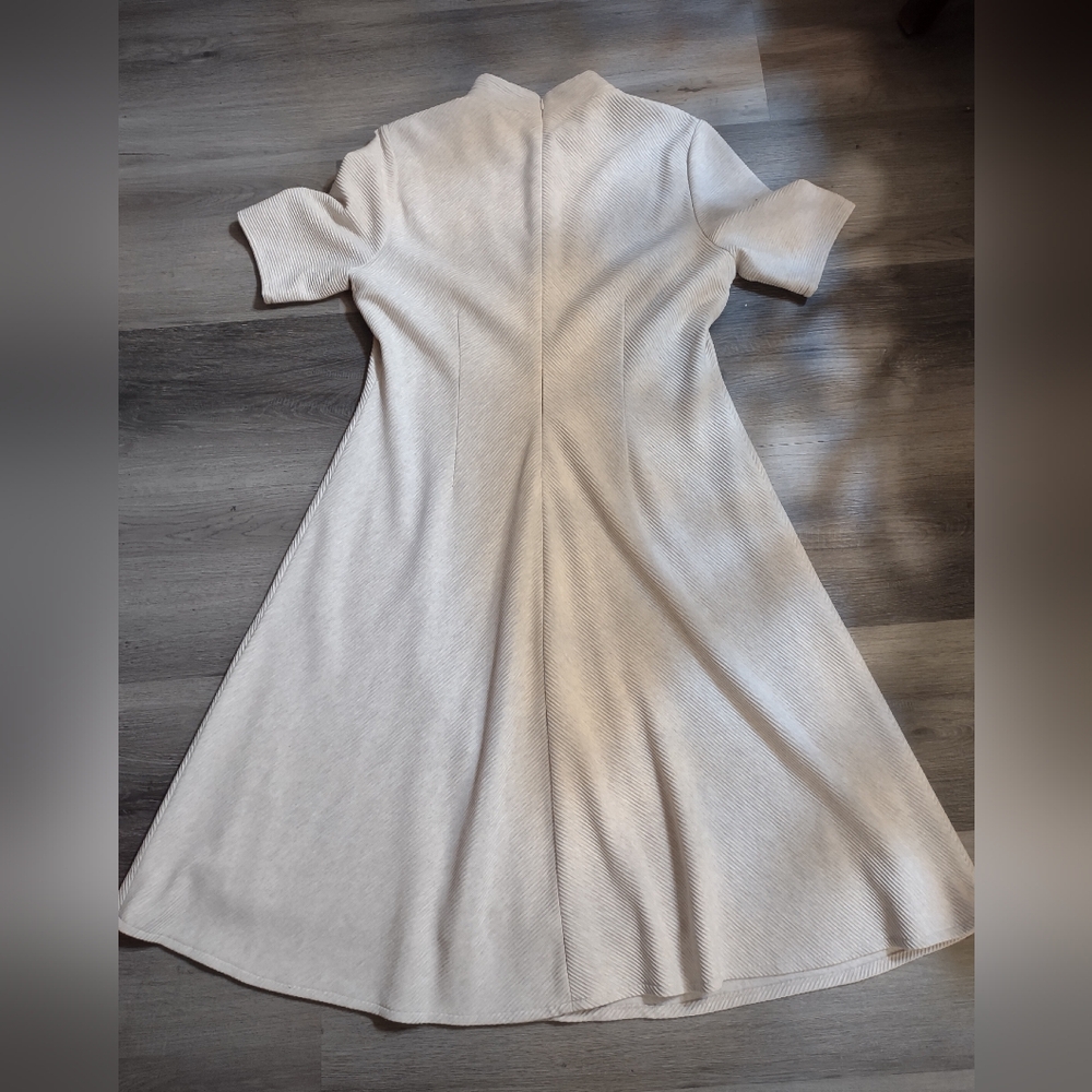 Alex Marie Cream Ribbed Midi Dress - Picture 13 of 13